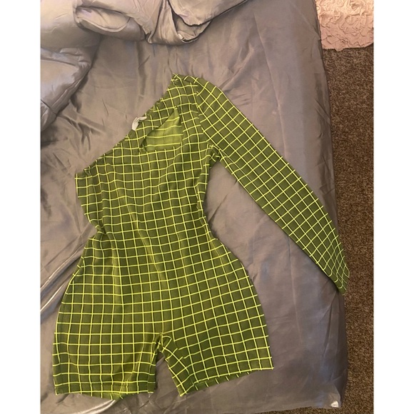 Shane Justin “runway” romper - Picture 4 of 4